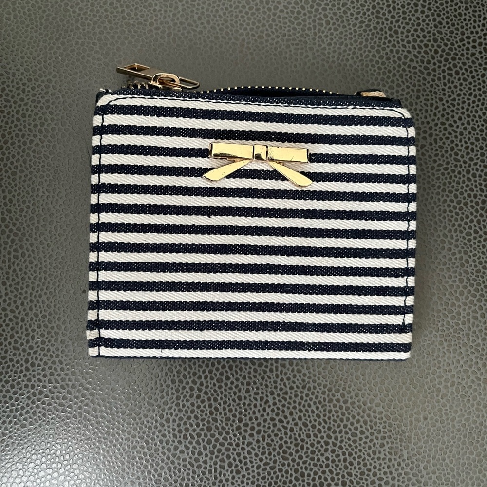Ardene girls wallet brand new no tags